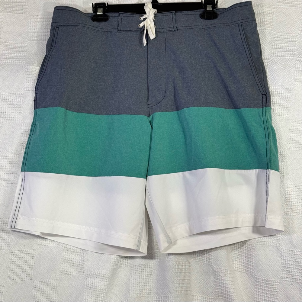 H&M Men's Blue, Green, and White Swim Shorts size XL EUC